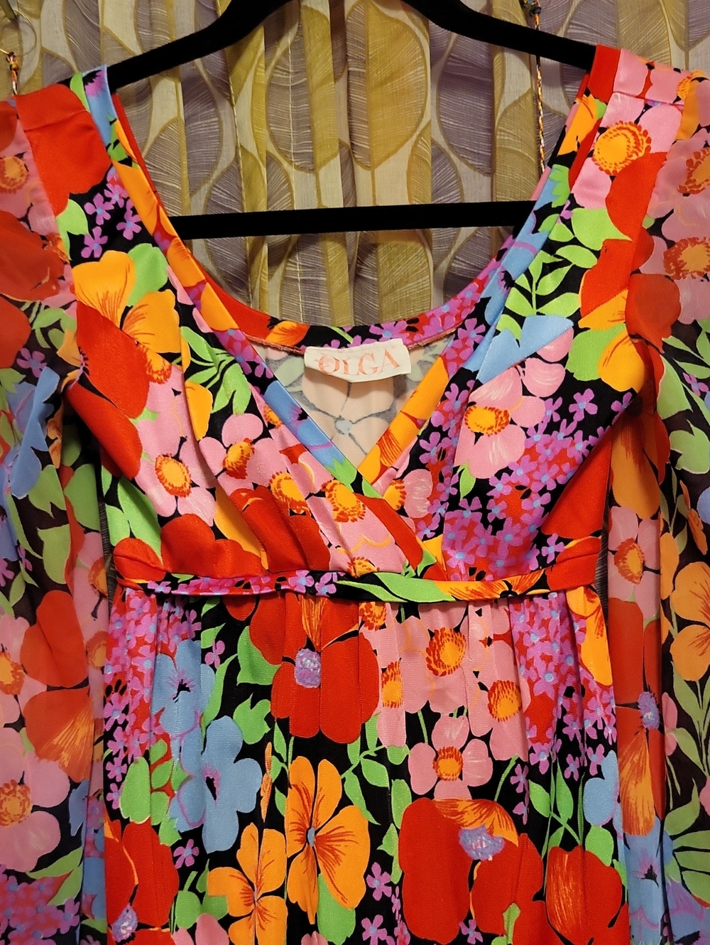 Vintage OLGA 100% Nylon Stretch Floral Dress Vintage Size 10 (Size 4)
